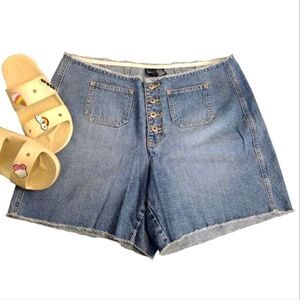 VTG 90s High Waist Raw Hem Button Fly Jean Shorts Size 14 *Fits like Large